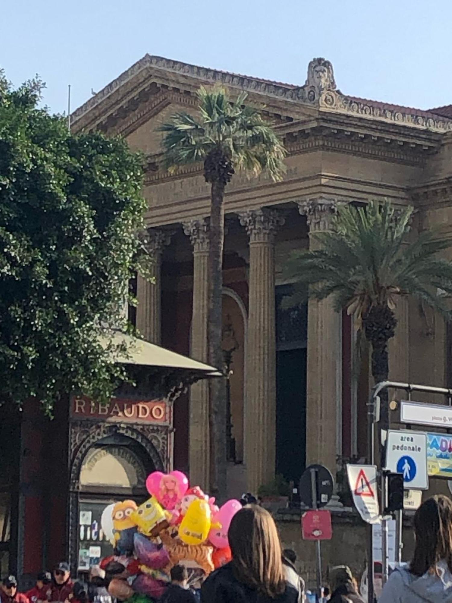 Al Palazzo Del Principe Al Massimo Apartman Palermo Kültér fotó